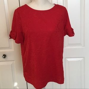 Elle Romantic floral floral embossed shirt